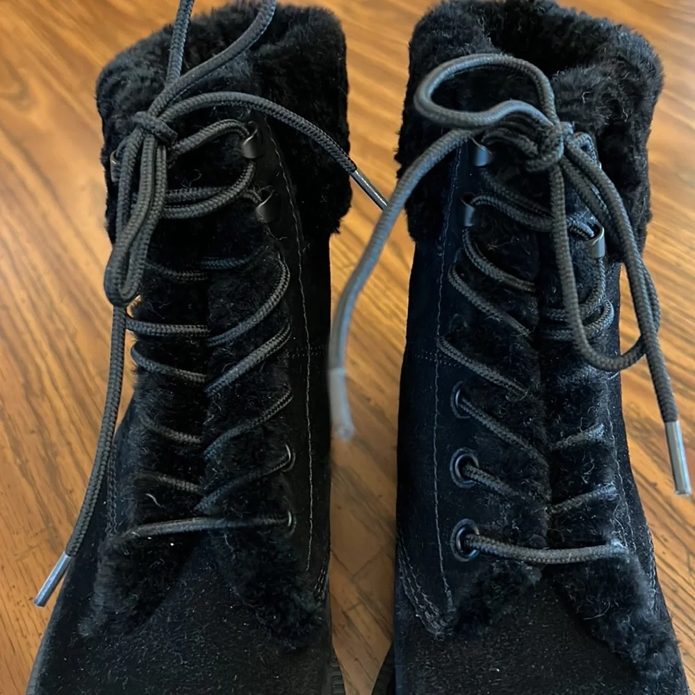 Water Repellent Shearling Fur Vince Hayes 2 Lace-up Hiker Boots Size 6.